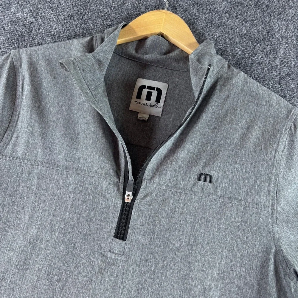 TravisMathew 1/4 Zip Pullover Mens Medium Grey Short Sleeve Golf Athletic Jacket
